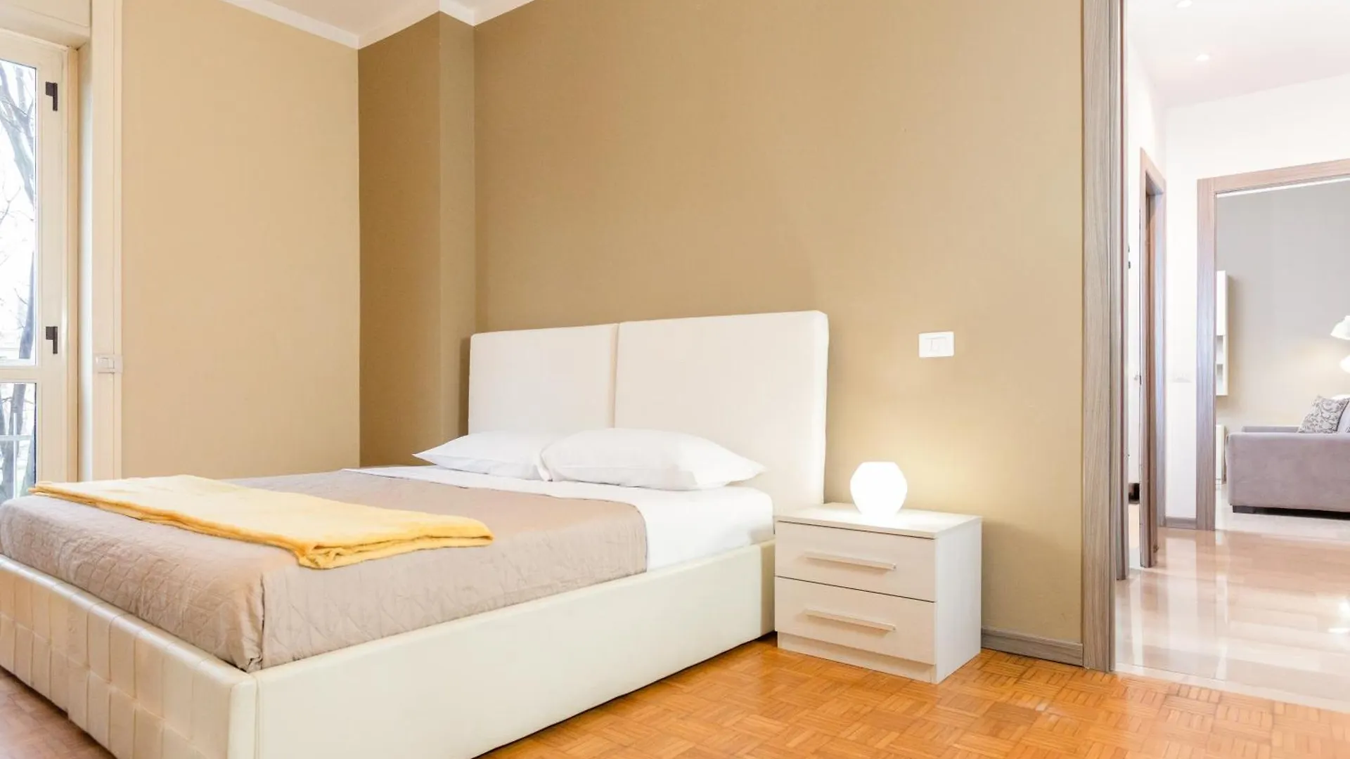 Honey Exclusive Apartment - Train Station - Near Center Milan