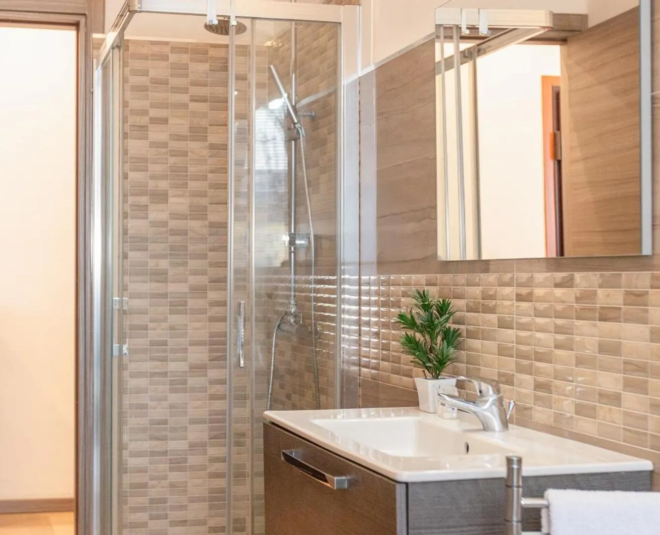 Honey Exclusive Apartment - Train Station - Near Center Milan
